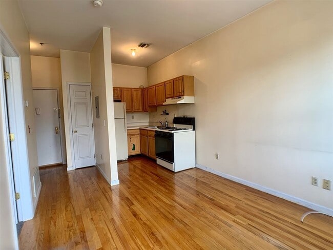 618 Washington St in Hoboken, NJ - Building Photo - Building Photo