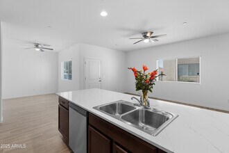 2842 E Tracy Ln in Phoenix, AZ - Building Photo - Building Photo