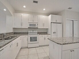 1645 Baseline Ln in Vero Beach, FL - Building Photo