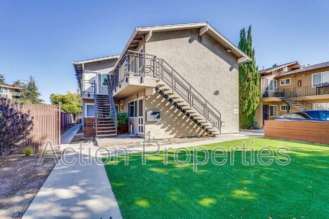 property at 685 Foxtail Dr