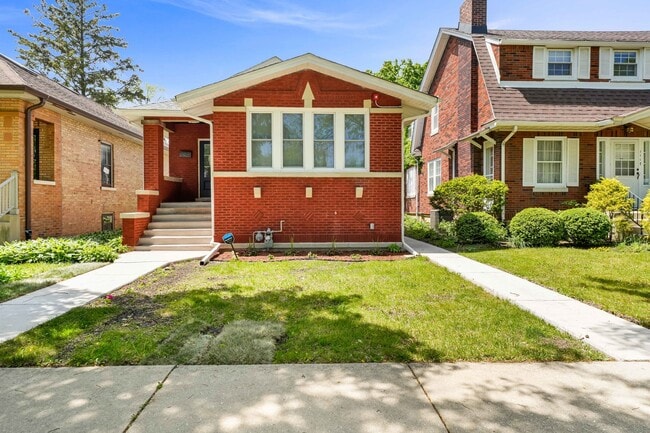 property at 1115 N Taylor Ave