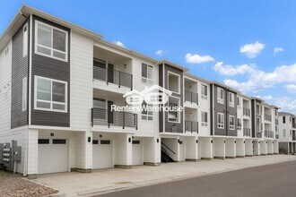 6153 N Ceylon St in Denver, CO - Building Photo - Building Photo
