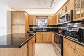 4528 SW 54th St in Fort Lauderdale, FL - Building Photo - Building Photo