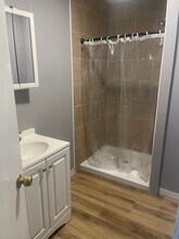 50-52-52 Linden St in Holyoke, MA - Building Photo - Building Photo