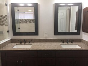 3019 Cloverdale Dr in League City, TX - Building Photo - Building Photo