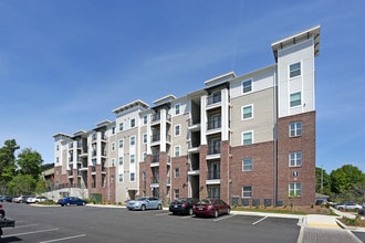 Oktiv in Tallahassee, FL - Foto de edificio - Building Photo