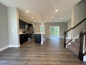 3004 Stefano Dr in Delmont, PA - Building Photo - Building Photo