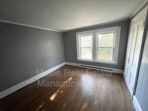 113 Jackson St-Unit -Apt. 4 in Bangor, ME - Foto de edificio - Building Photo