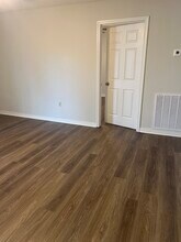 6377 Quin Dr, Unit D in Baton Rouge, LA - Foto de edificio - Building Photo