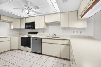 4019 SE 20th Pl in Cape Coral, FL - Building Photo - Building Photo