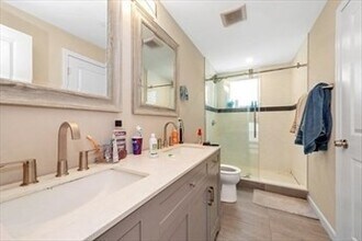 98 Hillside St, Unit 2 in Boston, MA - Building Photo - Building Photo