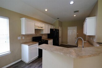 2714 Cliffdale St in Houston, TX - Building Photo - Building Photo