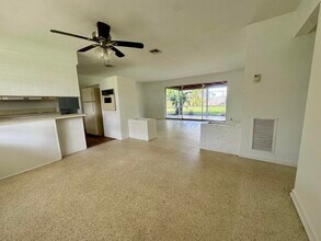 678 NW 12th Terrace in Boca Raton, FL - Building Photo - Building Photo