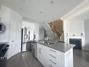 121 Ocala St in Ottawa, ON - Building Photo - Building Photo
