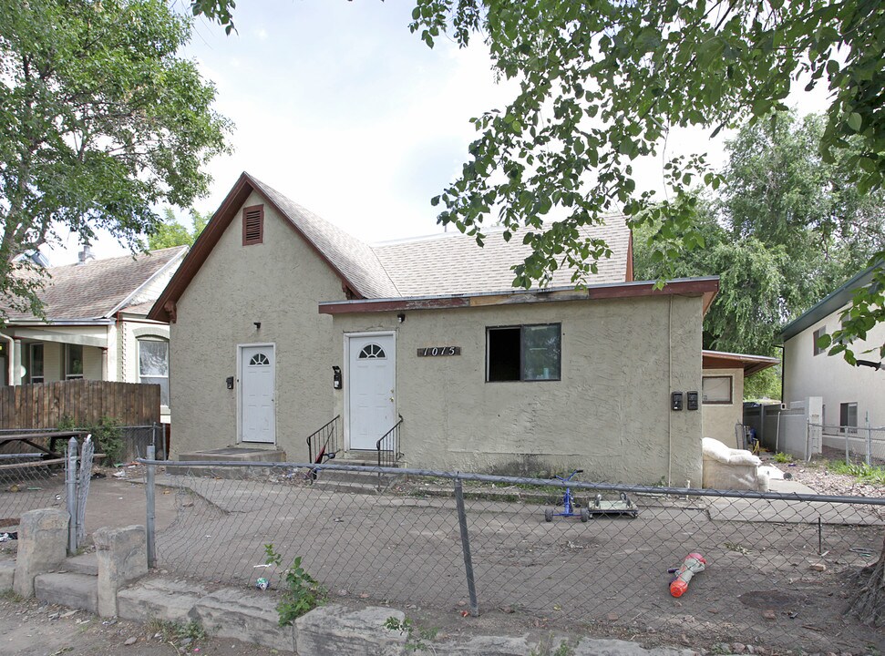 1015 W 13th St in Pueblo, CO - Foto de edificio