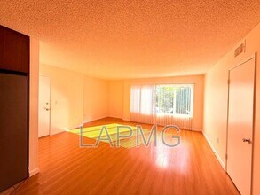 1059 Western Ave in Glendale, CA - Building Photo - Building Photo