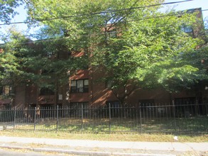 12 Willard St in Hartford, CT - Building Photo - Building Photo