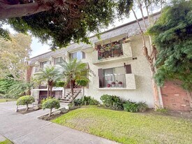 12745 Venice Blvd, Unit 201 in Los Angeles, CA - Building Photo