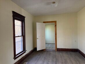 97 Glenview Ave, Unit 97A Glenview Avenue in Oil City, PA - Building Photo - Building Photo