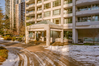 the Evergreen in Burnaby, BC - Building Photo - Building Photo