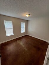 2006 West Loop-Unit -Unit B in Austin, TX - Foto de edificio - Building Photo