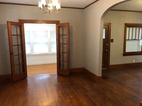 302 Melrose Ct, Unit 1 in Iowa City, IA - Foto de edificio - Building Photo