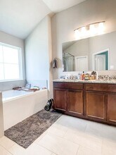 3 bed/2 bath House w/ January 2026 Move In! in Bryan, TX - Building Photo - Building Photo