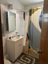 1520 W Melrose St, Unit #1520-1F in Chicago, IL - Foto de edificio - Building Photo