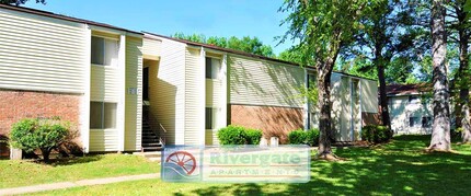 Rivergate in Columbus, MS - Building Photo - Interior Photo