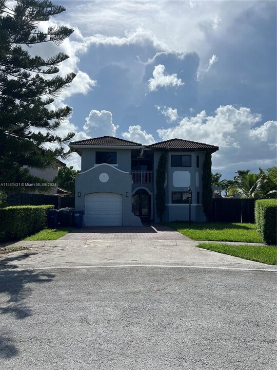 16710 SW 140th Ave in Miami, FL - Building Photo