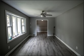 2530 Merrimont Dr NW in Winston-Salem, NC - Building Photo - Building Photo