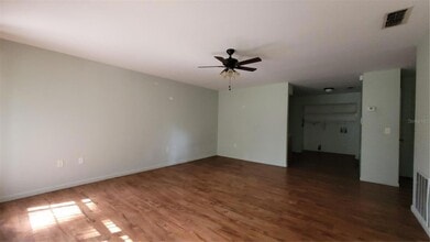 7119 SW 45th Pl, Unit A in Gainesville, FL - Building Photo - Building Photo