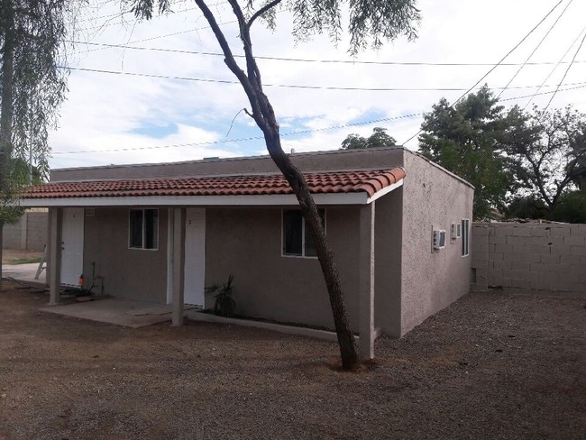 2501 W Belmont Ave in Phoenix, AZ - Building Photo - Building Photo