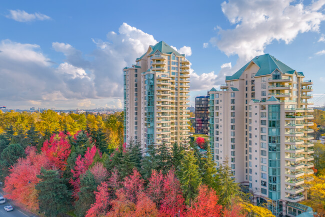 The West Royal - Tower 2 in West Vancouver, BC - Building Photo - Building Photo