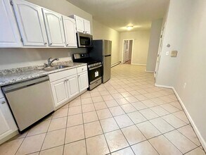 380 Summit Ave in Jersey City, NJ - Building Photo - Building Photo