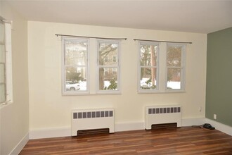 18 S Atlantic Ave in Warwick, RI - Building Photo - Building Photo