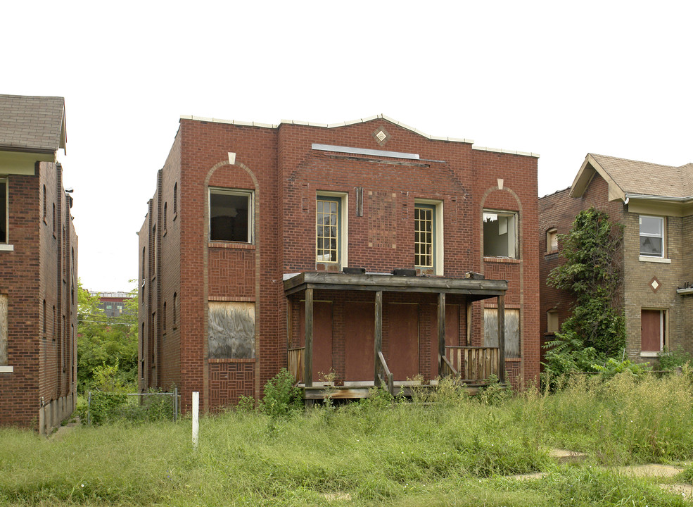 5647-5649 Hebert St in St. Louis, MO - Building Photo