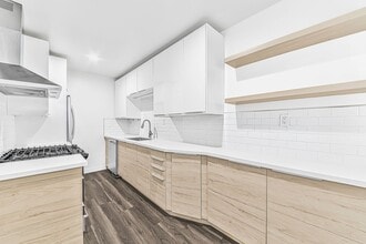 4308 E 4th St, Unit 02 in Long Beach, CA - Building Photo - Building Photo