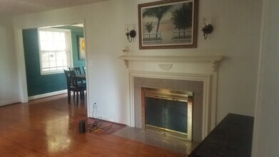 2 E 54th St in Savannah, GA - Building Photo - Building Photo