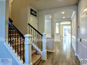 8790 SW Schmidt Loop in Tigard, OR - Building Photo - Building Photo