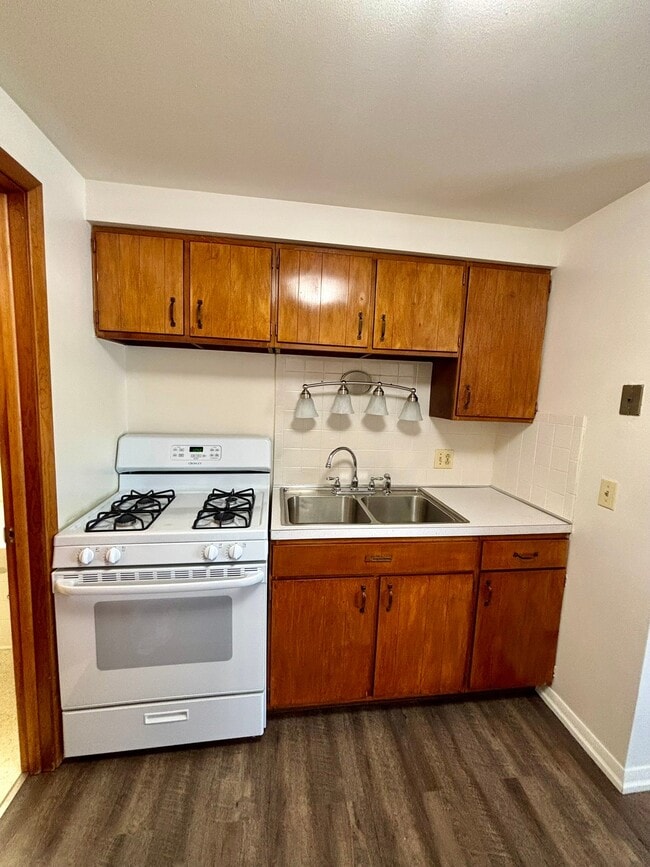 50 School St, Unit 7