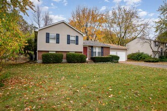 1387 Firethorne Dr in Mason, OH - Building Photo - Building Photo