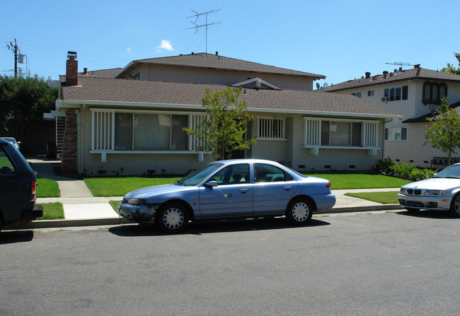 1571 Brookvale Dr in San Jose, CA - Building Photo - Building Photo