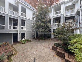 700 Bishops Park Dr in Raleigh, NC - Building Photo
