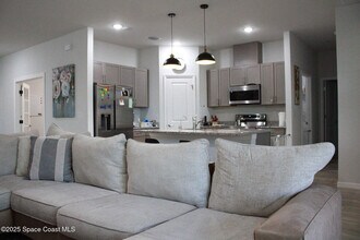 843 Sorrel St NW in Palm Bay, FL - Building Photo - Building Photo