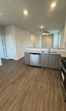 2344 Green Sturgeon Ct in Shenandoah, TX - Foto de edificio - Building Photo