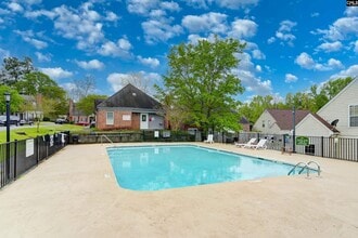 600 Hulon Cir in West Columbia, SC - Building Photo - Building Photo