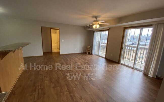 858 S Campbell Ave in Springfield, MO - Building Photo - Building Photo