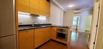 98 Myrtle St, Unit 4 in Boston, MA - Building Photo