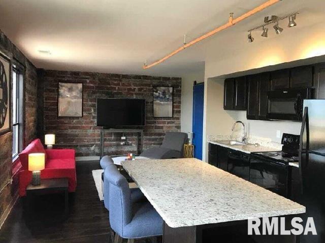 501 15th St in Moline, IL - Building Photo - Building Photo